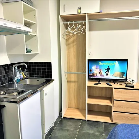 Proche Gare Et Commodites דירה מלון