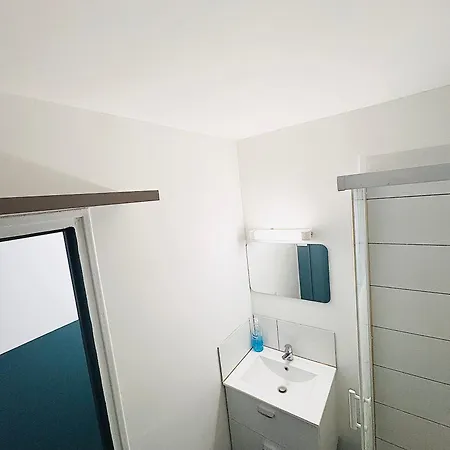 Proche Gare Et Commodités Appartement *