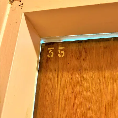 Proche Gare Et Commodites アパート