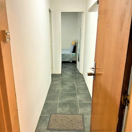 Proche Gare Et Commodites مُلا