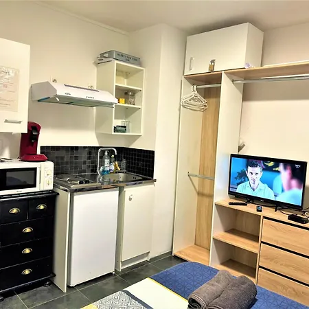 Proche Gare Et Commodites