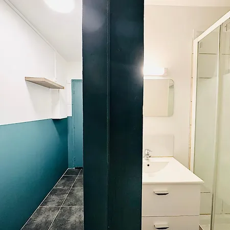 Proche Gare Et Commodites مُلا