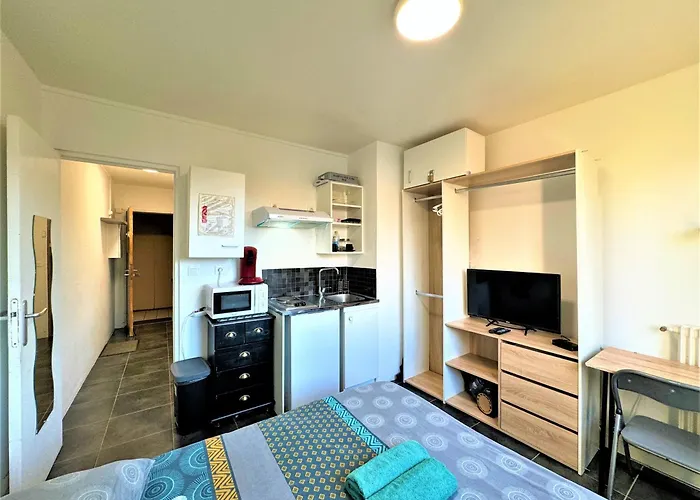 Apartment Proche Gare Et Commodites