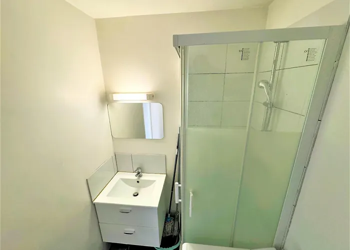 Proche Gare Et Commodites