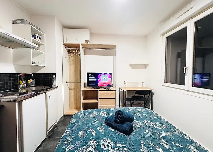 Proche Gare Et Commodites